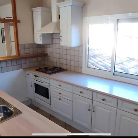 Duplex Spacieux En Hypercentre Avec Garage Prive * Agen